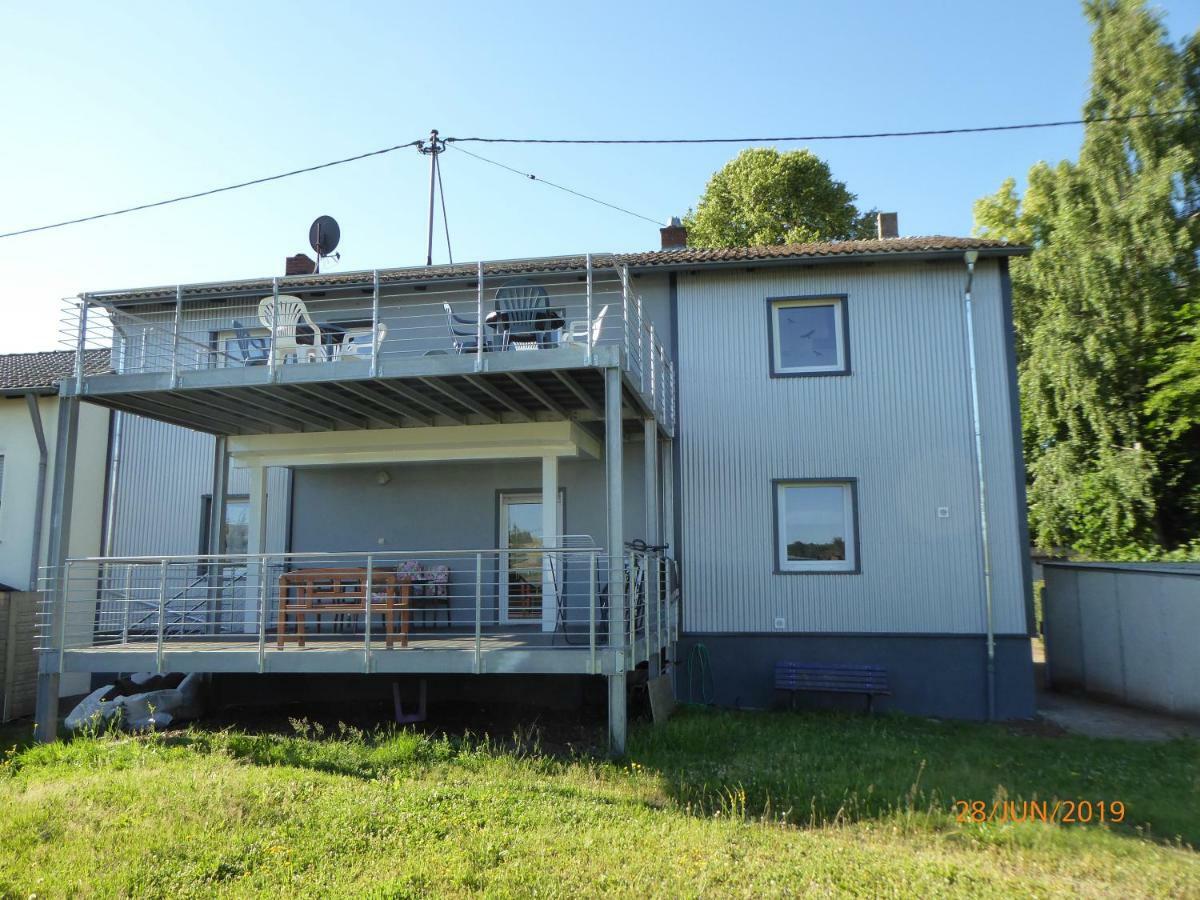 "Baerenhaus" Ferienwohnung Püttlingen エクステリア 写真